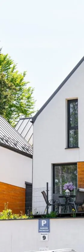 Wonder Home - Domki górskie wolnostojące z prywatnymi tarasami - zielona okolica，位于卡尔帕奇的酒店