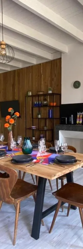 Gîte à Villeréal avec spa，位于维勒雷阿勒的酒店
