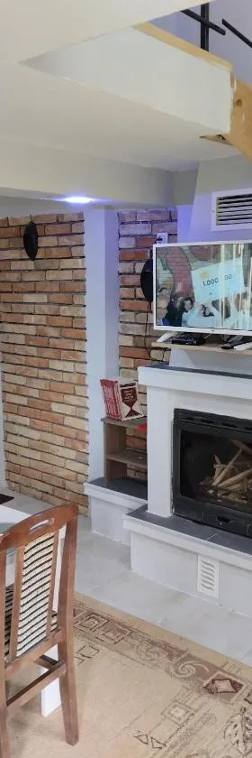 D&M Apartman Dojkinci，位于皮罗特的酒店