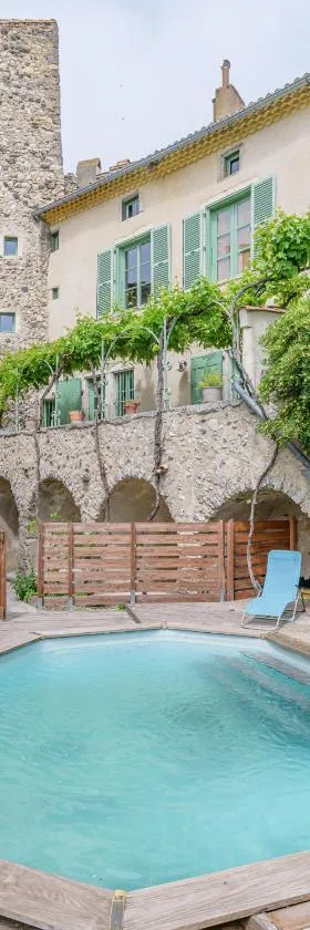 La Tour Des Remparts，位于罗什莫尔的酒店