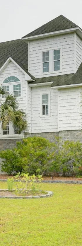 Harkers Island Vacation Rental with Pool Table!，位于Harkers Island的酒店