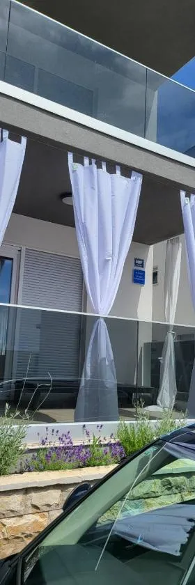 Studio apartman Pegi，位于伊穆尼的酒店