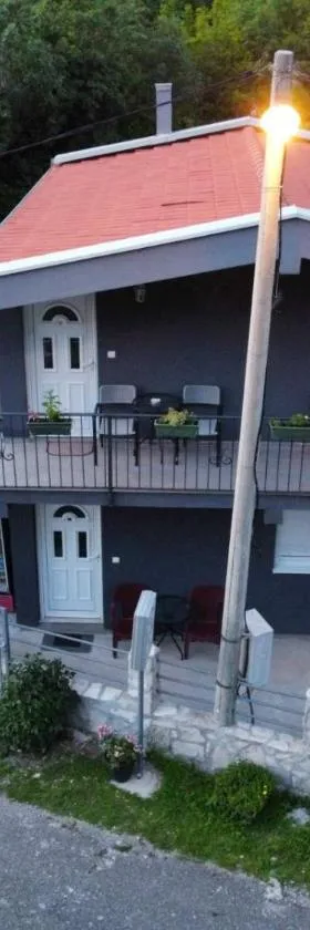 Apartments Nino Skadar lake，位于威尔帕扎的酒店
