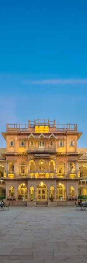 Chomu Palace Jaipur - A Heritage Hotel，位于Chaumu的酒店