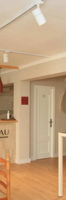 Garau Petit Hotel，位于埃尔阿雷纳尔的酒店