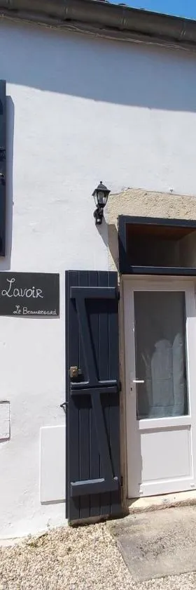 Auprès du Lavoir，位于Remigny的酒店