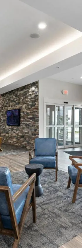 Holiday Inn Express Kansas City North Parkville by IHG，位于Parkville的酒店