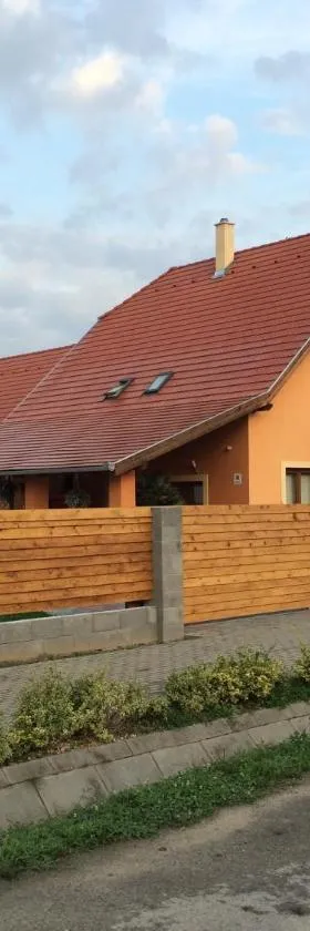 Bíbic Vendégházak，位于Nagybajom的酒店
