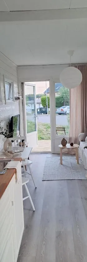Attefallshuset，位于Hyllinge的酒店