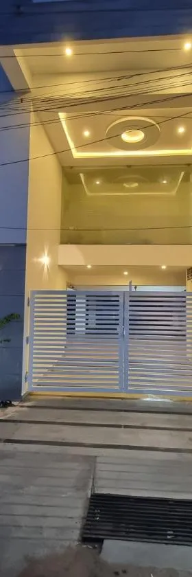 PLUTUS RESIDENCY，位于黎明之村的酒店