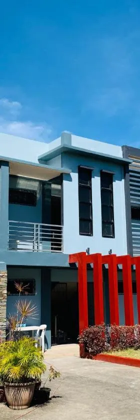 Dollosa Compound，位于Iba的酒店