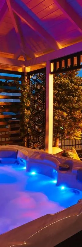 GORSKI RESORT Lux Apartments Jacuzzi & Sauna，位于波罗宁的酒店