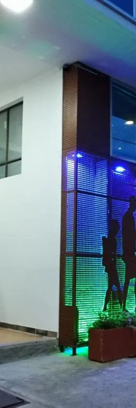 HOTEL VERANO，位于伊瓦格的酒店