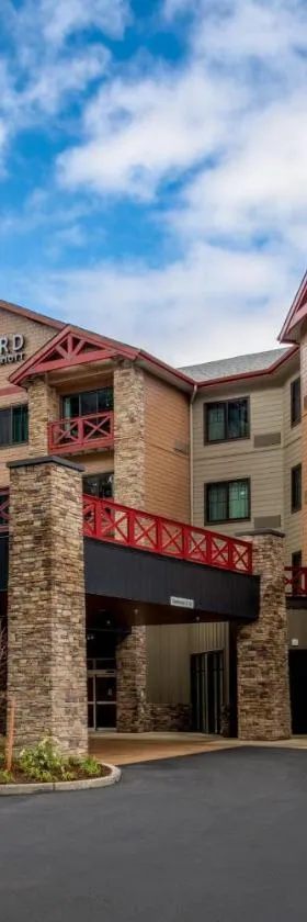 Courtyard by Marriott Olympia，位于奥林匹亚的酒店