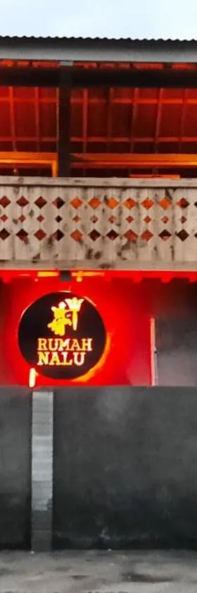 Rumah Nalu surf camp，位于Krui的酒店
