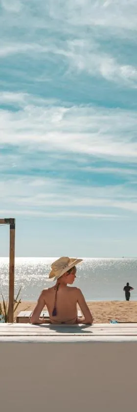 Hôtel Le Rivage vue sur mer - Châtelaillon-plage，位于沙特拉永普拉日的酒店