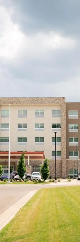 Holiday Inn Express & Suites Onalaska - La Crosse Area by IHG，位于奥那拉斯加的酒店