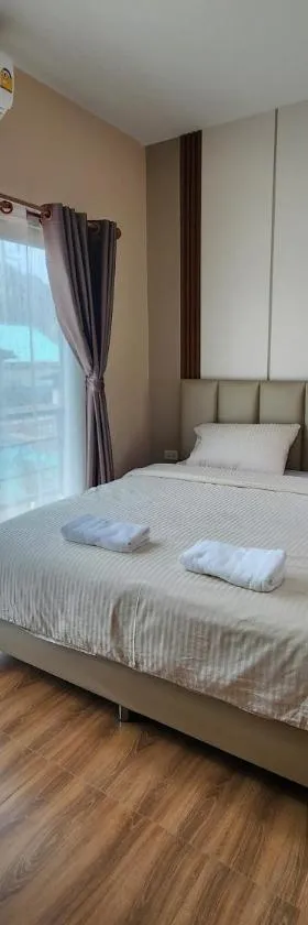 LeMae Residence เลอเม เรสซิเดนซ์ อำเภอเขาย้อย เพชรบุรี，位于Ban Huai Krathaek的酒店