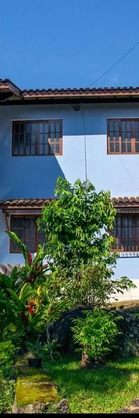 Chalés Carioca Prumirim Ubatuba，位于乌巴图巴的酒店