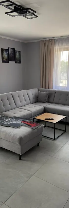 Energylandia Zator noclegi apartament pokoje do wynajęcia，位于Polanka Wielka的酒店