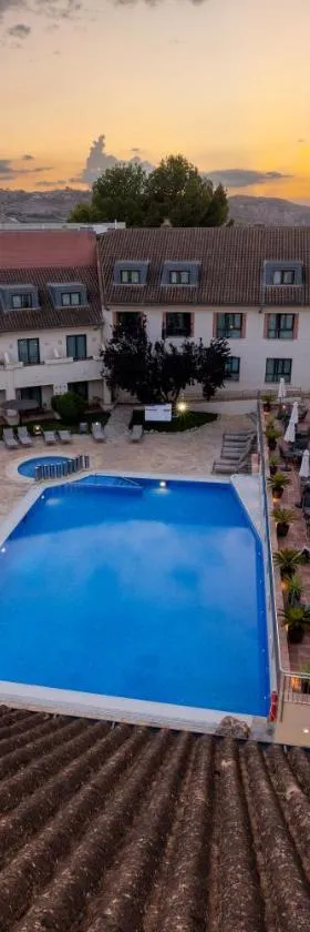 Hotel Antequera Hills，位于安特克拉的酒店