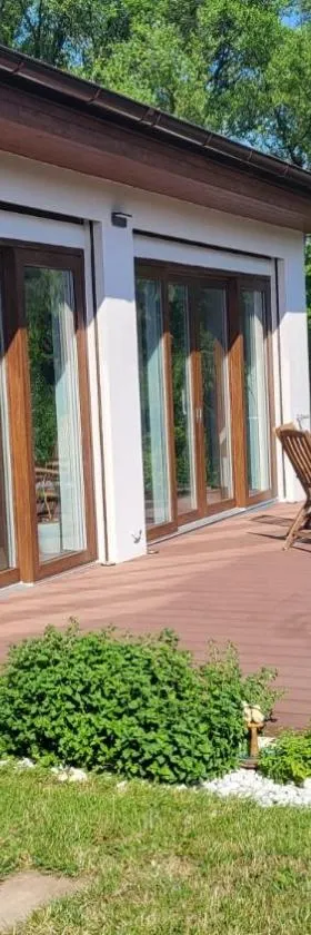Apartman s bazénem a saunou，位于卡丹的酒店