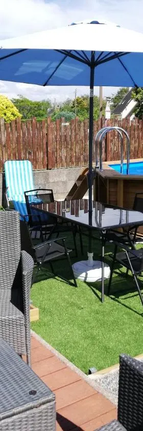 Kerguil-hanna agréable et familiale, 4 pers, piscine privée du 15 juin à mi-septembre，位于滨海莫厄朗的酒店