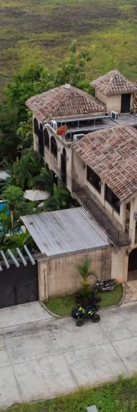 The Palm- A Luxury Villa，位于雷塔卢莱乌的酒店