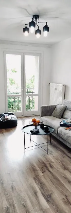 Apartament z parkingiem，位于Pyskowice的酒店