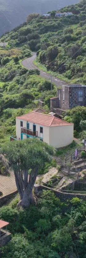 Casas las Gemelas VIEWPOINT!，位于Garafía的酒店