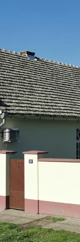 Kod Bake，位于Novi Bečej的酒店