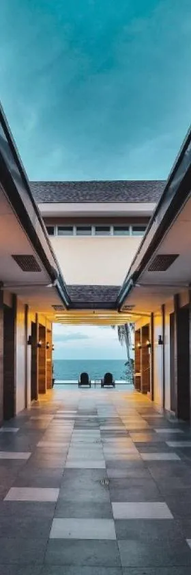 RedDoorz at Homa Resort Hotel，位于卡莫特斯群岛的酒店