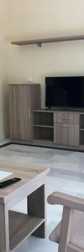 Apartamento Víbora, 2 plazas de garaje, LUCENA，位于卢塞纳的酒店
