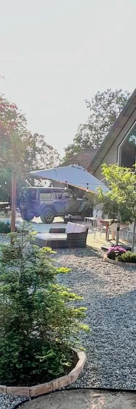 Modern House on 5 acr in Sequoia National Forest，位于Panorama Heights的酒店