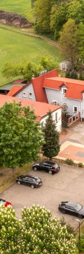Hotel Zdrojewo，位于Nowe的酒店