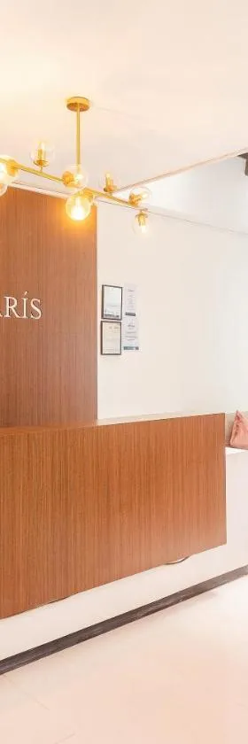 Hotel París，位于比列塔的酒店