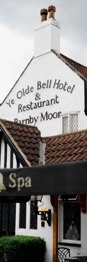 Ye Olde Bell Hotel & Spa，位于雷特福德的酒店