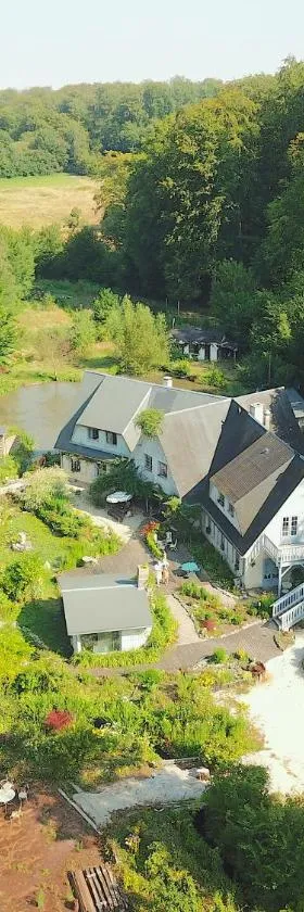圣约翰花园住宿加早餐旅馆，位于Saint-Jean-aux-Bois的酒店