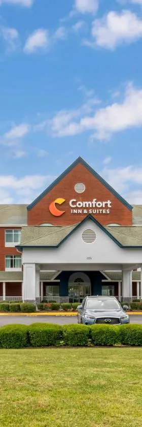 Comfort Inn & Suites Hampton near Coliseum，位于汉普顿的酒店
