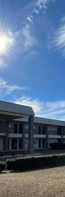 Studio 6 Texarkana TX，位于特克萨卡纳的酒店