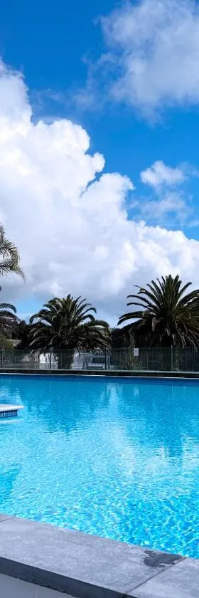 Haruru Falls Motel & Conference Centre，位于派西亚的酒店