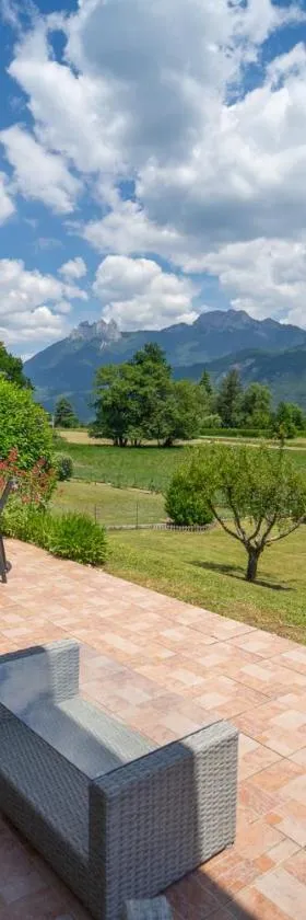 Entre lac et montagnes，位于杜萨尔的酒店