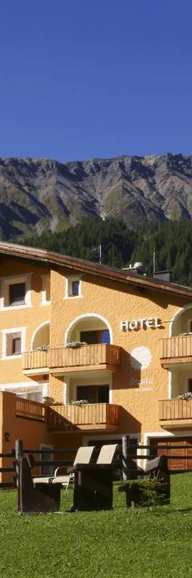 Hotel Landgasthof Staila，位于Fuldera的酒店