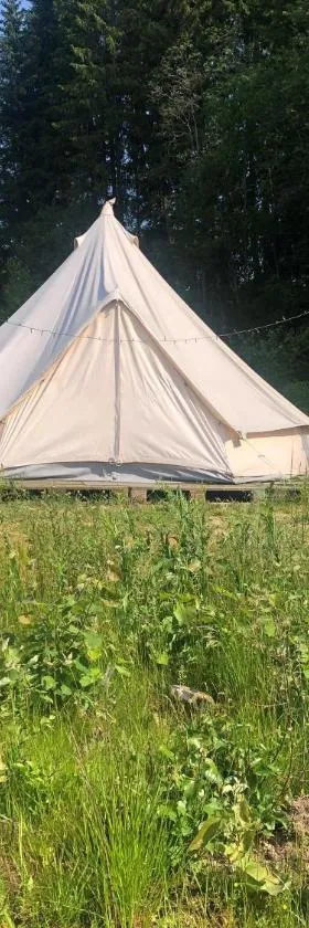 Glampingtält，位于图什比的酒店