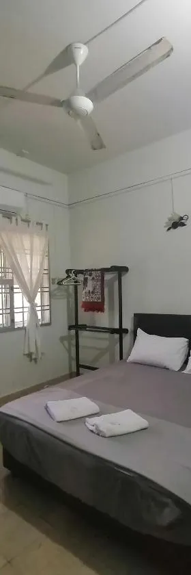 FBS Inn Dungun，位于龙运的酒店