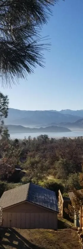 3BR Panoramic Lake View, Sequoia Forest, Kern County，位于Wofford Heights的酒店
