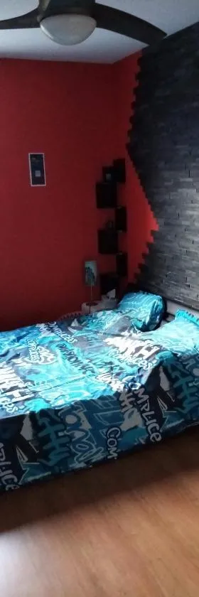 Chambre dans appartement Saint Martin d'Hères près du Campus, UGA et Neyrpic，位于Rhut的酒店