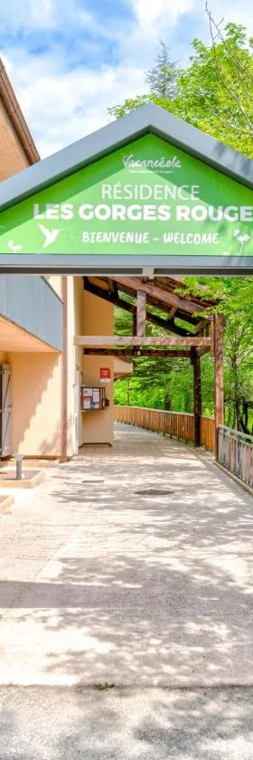 戈格斯拉基斯度假原住酒店，位于吉洛梅的酒店