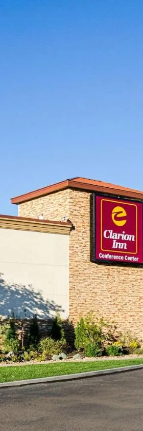 加登城克拉丽奥酒店，位于加登城的酒店