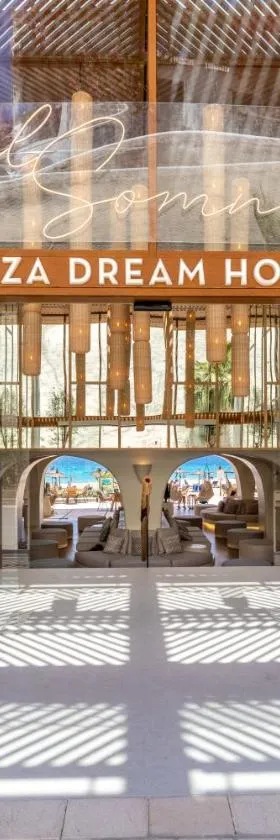 El Somni Ibiza Dream Hotel by Grupotel，位于圣胡安包蒂斯塔的酒店